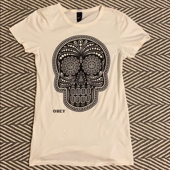 Obey Tops - 🌟 3/$25 Obey sugar skull T-shirt, size S